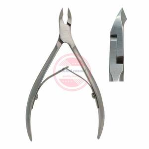 Outil professionnel de soin des ongles de pince à cuticules de pédicure de manucure d'acier inoxydable - Product Image 2