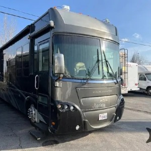 PROVEEDOR DE Autocaravana Usada Guulf Stream Rv Tour Master T40F Clase A del 2008 en Venta para Camping y Viajes - Product Image 1
