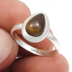 925 Joyas de piedras preciosas de plata Forma de pera Piedra de ópalo negro Anillos de tamaño personalizado hechos a mano de plata esterlina por Fabricante Mayorista - Product Image 1