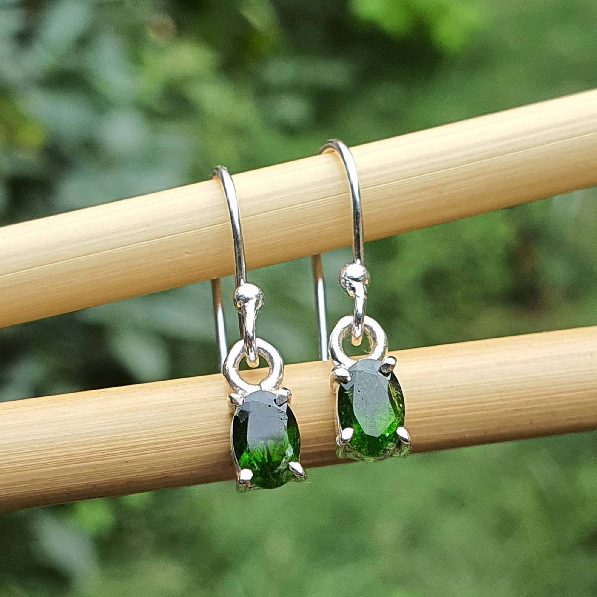 สีเขียว