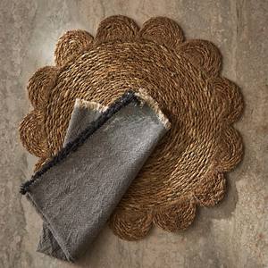 Napperon en jonc de mer en forme de pétoncle, napperon tissé, assiettes de chargeur polyvalentes pour la cuisine à domicile fabriquées au Vietnam - Product Image 5