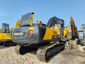 Pelle hydraulique d'occasion sur chenilles Volvo EC240 en bon état Pelle minière d'occasion à vendre - Product Image 6
