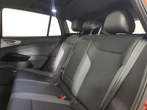 รถยนต์ไฟฟ้า Volkswagen ID.4 AWD Pro S ปี 2023 พร้อมเบาะหนังและหลังคาซันรูฟแบบพาโนรามา - Product Image 6