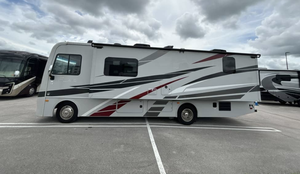 Camping-car de luxe Fleetwood Flair 29M d'occasion 2024 le moins cher - Bon état - Prêt à être expédié - Product Image 3