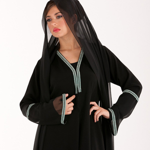 Abaya noire avec belle dentelle pour les jeunes femmes musulmanes du Moyen-Orient - Product Image 1