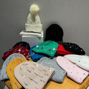 Bonnet en strass scintillant élégant bonnet de crâne en tricot chaud pour les femmes à la mode accessoire de mode d'hiver parfait pour les fêtes - Product Image 6