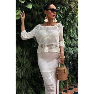 Conjunto de punto calado transpirable 10093 con cuello barco y manga corta - Product Image 5