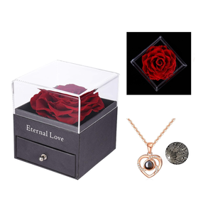 Idee regalo fiori e gioielli conservati