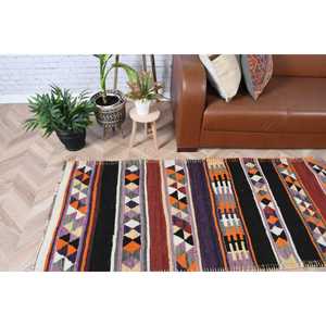 Alfombra Vintage de 2.7x9 pies, Alfombra Turca, Alfombra Negra Abstracta - Product Image 2