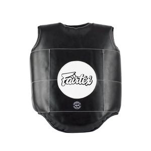 Protection Thoracique de Boxe en Gros Fairtex Équipement de Protection Corporelle OEM Cuir PU Entraînement de Boxe Taekwondo Protection Thoracique BFS-CG-001 - Product Image 1