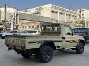 LANDCRUISER LC79 4.0 Edición 70 Aniversario, 2 Puertas, 2 Plazas, Volante a la Izquierda, Vehículo Nuevo Económico - Product Image 5