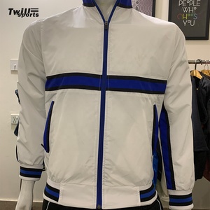 แจ็กเก็ตกันลมแนวสตรีทพร้อมคอตั้งชุดวอร์มกลางแจ้งสำหรับฤดูใบไม้ผลิฝนอุปกรณ์ฝึกซ้อมใหม่ - Product Image 4