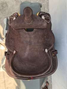 Ensemble de selle en cuir western en bois de qualité supérieure |   Matériel en acier inoxydable façonné à la main, couleur et taille personnalisables, œuvre d'art pour Barrel Racing - Product Image 5