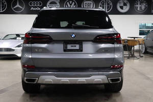 สภาพดีเยี่ยม รถมือสอง BMW X5 ปี 2024 - Product Image 2