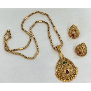 Élégant Plaqué Or Meilleure Qualité Finition Antique Pendentif Ensemble Avec Boucles D'oreilles pour Mariage Porter Collier Pour Les Femmes - Product Image 1