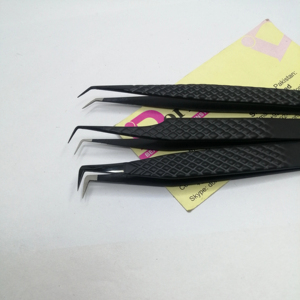 Pinzas de punta de fibra con agarre de Diamante Negro profesional, pinzas de pestañas de volumen de 45 90 grados de acero sostenible - Product Image 2