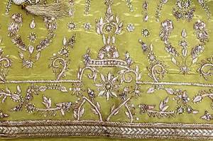 Costumes de créateur moderne non cousus fantaisie brodés à la main non cousus de qualité supérieure pour femmes Style traditionnel indien tendance - Product Image 2