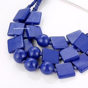 Collier ras du cou à 3 couches en bois bleu de style Boho Bijoux de mode personnalisés pour femmes Design d'inspiration africaine - Product Image 3
