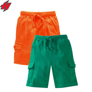 Shorts en molleton français pour homme avec logo personnalisé, 260 GSM, respirant, mélange coton et polyester, teinture unie, style streetwear avec cordon de serrage - Product Image 5