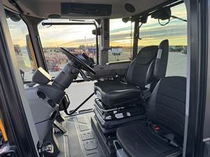 Tractor JCB FASTRAC 8330 2023 en Venta - Product Image 5