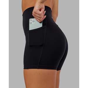 O.G. Pantalones Cortos Fusion Ultra High-Rise 4 con Bolsillos Transpirables - Product Image 4