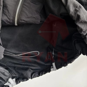 Survêtements coupe-vent personnalisés pour hommes, design élégant, tissu confortable et respirant avec logo personnalisé - Product Image 2