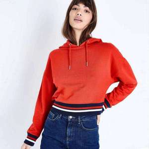Sudadera con Capucha Roja Estampada Personalizada para Mujer, Sudadera de Forro Polar Suave, Manga Larga, Transpirable, con Dobladillo de Retazos, Informal, para Uso Diario - Product Image 5