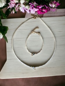 Ensemble collier et bracelet DAFNI en perles de plastique colorées et œil porte-bonheur - Fait main pour la fête des mères et la Saint-Valentin - Product Image 3