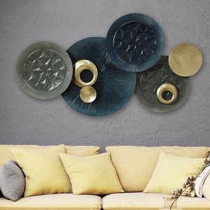 Elegante Arte de Pared de Metal con Círculos Dorados para Decoración Moderna del Hogar y Decoración Interior de Sala de Estar de Lujo - Product Image 3