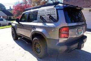 TITRE PROPRE UTILISÉ AVEC SOIN Toyota Land Cruiser 2024 1958-QUATRE À VENDRE - PRÊT À ÊTRE EXPÉDIÉ - LIVRAISON PORTE À PORTE - Product Image 3