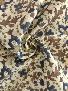 Tela de Algodón Estampada a Mano con Diseño Floral Geométrico Completo |   Textil Étnico Indio Azul Marrón - Product Image 3