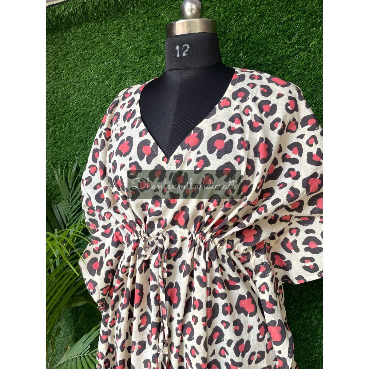 สีชมพูเข้ม