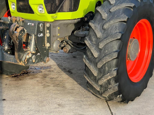 Tractor Agrícola Claas de 25HP, 4WD, Transmisión por Engranajes, Excelente Calidad, Rendimiento Confiable, Ingeniería Profesional para Agricultura - Product Image 2