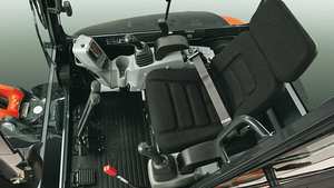 Miniexcavadora KX027-4 de 2.7 Toneladas, Excavadora Compacta Hidráulica de Orugas para Motor de 24.4 HP de Alta Potencia, Cabina Confortable, Bomba EPA CE 1 - Product Image 3