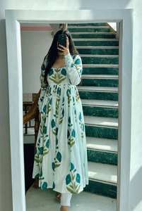 Designer Women's Gown, Georgette Floral Printed Maxi Gown, Designer Wedding Wear Gown. Party Wear Gown. - Product Image 3