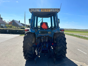 Compre Tractor Agrícola Ford 6610 4WD de 70HP con Transmisión por Engranajes, Motor, Caja de Cambios, Bomba y Rodamientos a Precios Accesibles - Product Image 2