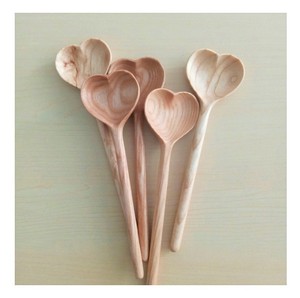 ช้อนไม้คลาสสิกที่เหมาะสำหรับการเตรียมอาหารการทำอาหารและการให้บริการสำหรับร้านอาหารโรงแรมและบริการจัดเลี้ยง - Product Image 1