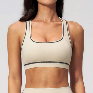 Sujetador deportivo prémium para mujer, talla grande, con bloques de color, espalda cruzada, de alto soporte, de nailon cepillado elástico, top de yoga con almohadillas extraíbles para correr - Product Image 4