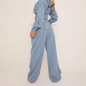 ชุดครอปมีฮู้ด2ชิ้นสำหรับผู้หญิงชุดครอปมีฮู้ดทรงหลวมชุดจ็อกเกอร์ทันสมัยเปิดไหล่ตกฉลากส่วนตัว - Product Image 5