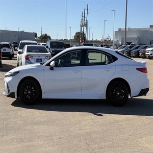 Toyota Camry SE 2026 d'occasion en excellent état - Product Image 2