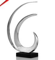 Look moderne argent fini métal acier inoxydable décoration intérieure sculpture de bureau pour chambre bureau