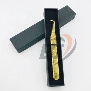Pinzas Profesionales de Acero Inoxidable para Extensión de Pestañas con Logotipo Privado Dorado, Cierre Completo, Agarre Fuerte, Punta Puntiaguda, Punta de Fibra - Product Image 2