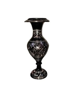 Maceta de latón de tamaño personalizado grabada a mano con florero de trabajo manual Artículo de regalo multicolor. - Product Image 2