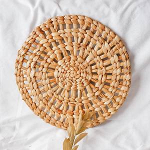Round water hyacinth placemats manufacturer price weaving placemat for <b>dinner</b> table styling - Product Image 2