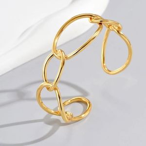 Modern Wear Metal <b>Bracelet</b> Designed For Daily Fashion Needs With Sleek Practical Construction - Product Image 1