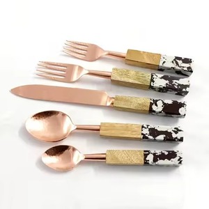 <span class=keywords><strong>Rose</strong></span> Gold Plated thép không gỉ đá cẩm thạch và gỗ xử lý thiết lập dao kéo hoàng gia thép không gỉ thiết lập dao kéo mini muỗng và Ngã Ba - Product Image 1