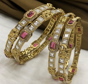 Design exclusif finition dorée avec des pierres Look deux ensembles de bracelets Bracelets ouvrables élégants pour les femmes pour les vêtements de mariage - Product Image 4