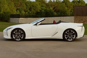 รถยนต์ Lexus LC 500 Convertible อัตโนมัติ 10 สปีด รุ่นขายดีประจำปี 2021 - Product Image 2