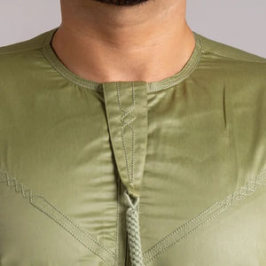 Vêtements islamiques pour hommes les plus vendus, thobe à manches longues, respirant, léger, en polyester, pour toutes les saisons, vêtements décontractés, prix de gros - Product Image 3