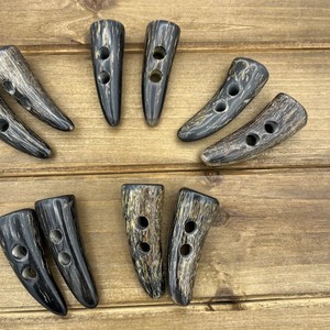 Handmade High Quality Leather Animal Style <b>Toggle</b> Dustcoat Custom 4-Hole Buffalo Horn Natural Crafts - Product Image 1